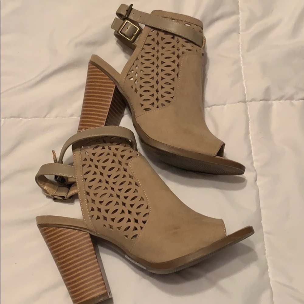 Heeled sandals